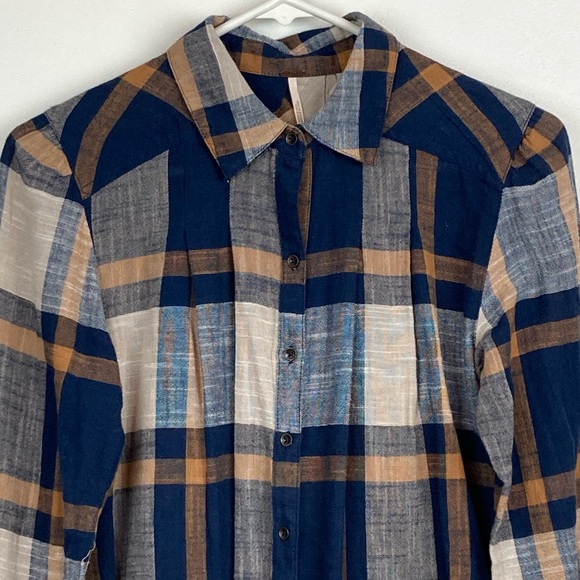FREE PEOPLE Peppy In Plaid Oversized Button Down Shirt in Blue/Tan - Picture 4 of 12